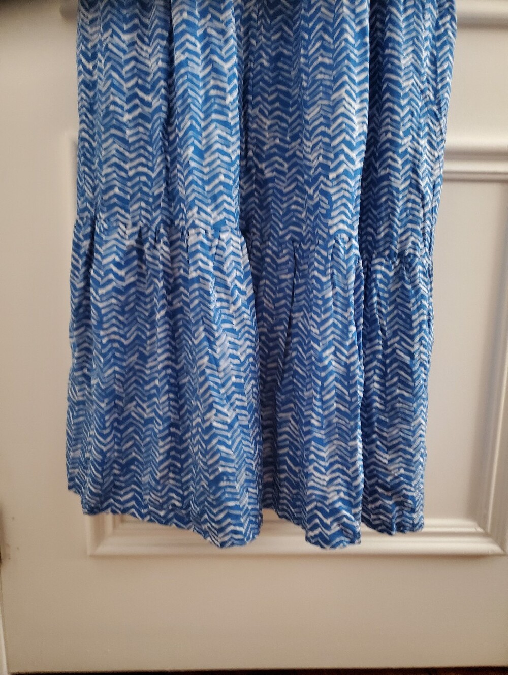 Sleeveless Blue Printed Maxi Dress with V-Neck - Picture 11 of 14